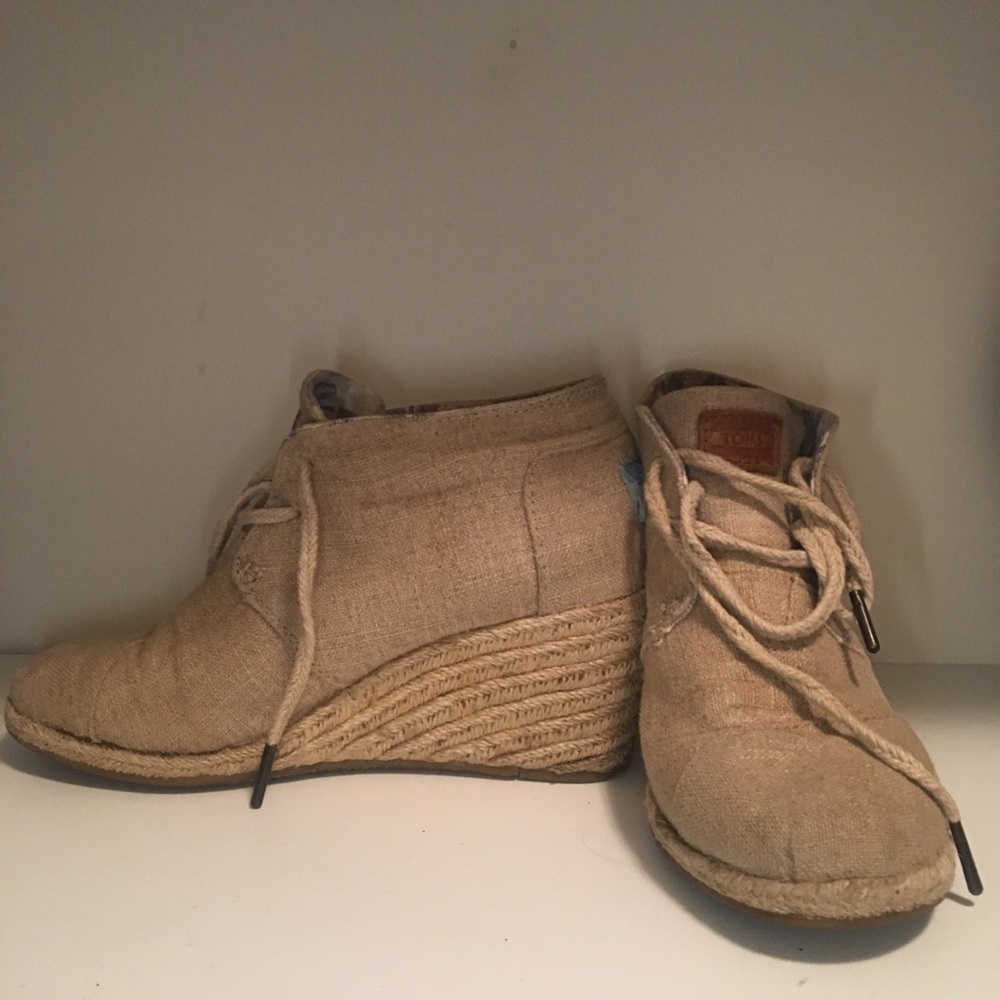 TOMS Desert Wedge Boots
